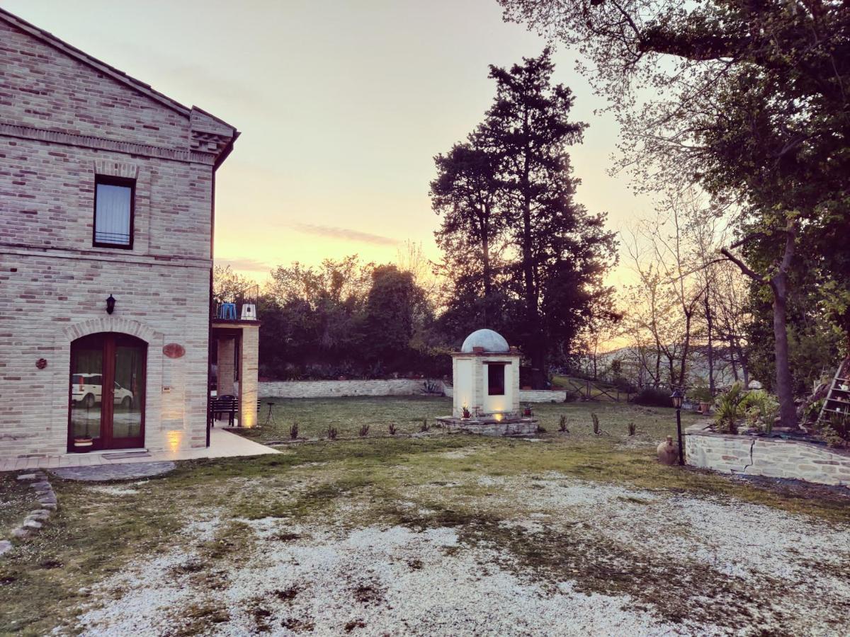 L' Antico Pozzo Country House Monsampietro Morico Ngoại thất bức ảnh